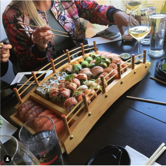 Akiba Sushi på Frederiksberg - Vælg mellem 45 eller 59 stk. take-away sushi menuer