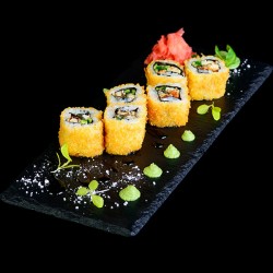 Bestil 40 stk. luksus sushi til 2-3 personer hos Sushi One på Østerbro i København