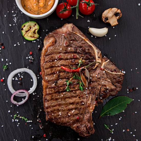 Restaurant Hereford Village tilbyder en premium steak 'n veggie menu med dessert - Nyd i restauranten eller bestil som Takeaway