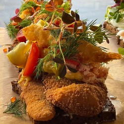 VALBY - Topanmeldt Luksus Smørrebrød tilbyder 4 stk. højtbelagt smørrebrød